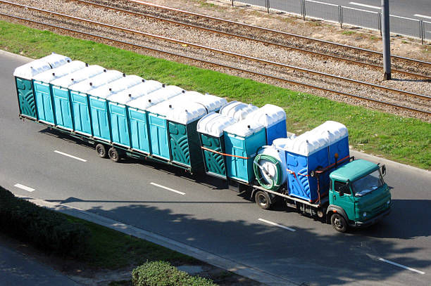 Porta potty delivery and setup in Perry, FL